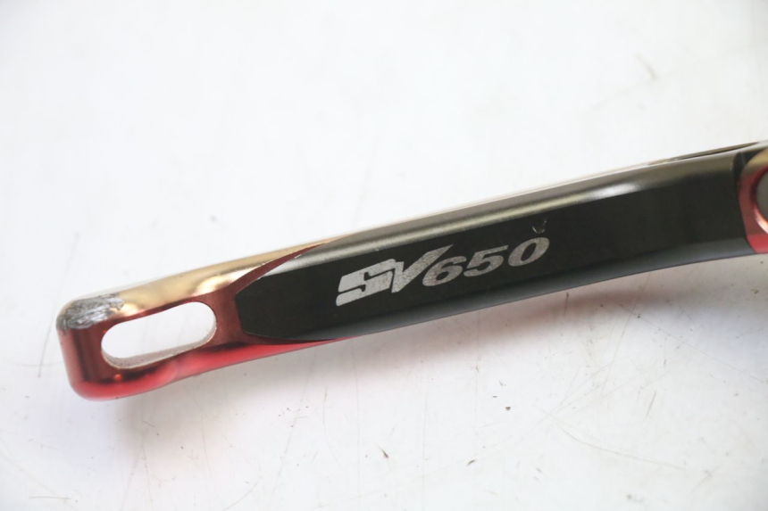 photo de PAIRE LEVIER FREIN SUZUKI SV S 650 (2003 - 2009) - Gros plan technique