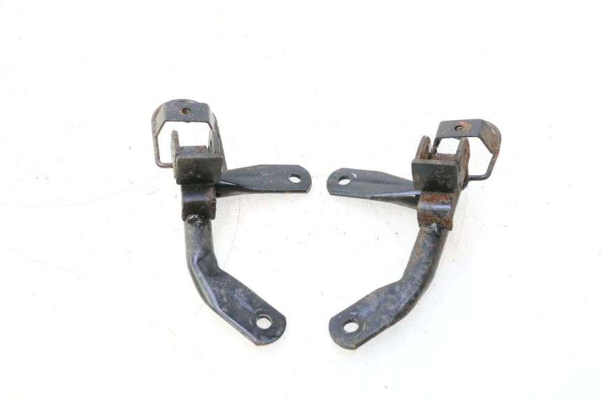 photo de PAIRE PLATINE CALE PIED ARRIERE CF MOTO E-CHARM 125 (2005 - 2008) - Vue principale