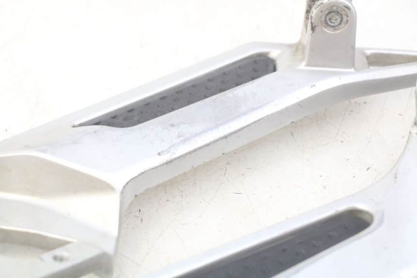 photo de PAIRE PLATINE CALE PIED AVANT YAMAHA FJR ABS 1300 (2006 - 2012) - Vue d’ensemble