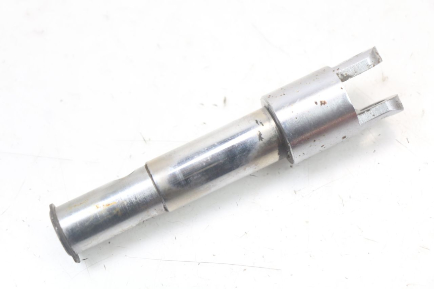 photo de PAIRE PLATINE CALE PIED AVANT HARLEY DAVIDSON SPORTSTER XL CUSTOM 883 (1999 - 2006) - Points de fixation