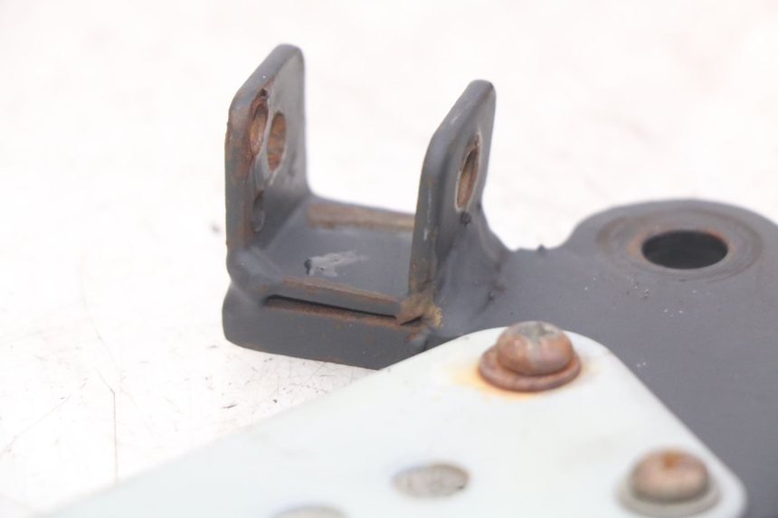 photo de PAIRE PLATINE CALE PIED AVANT YAMASAKI RAPTOR 50 (2013 - 2018) - Vue d’ensemble