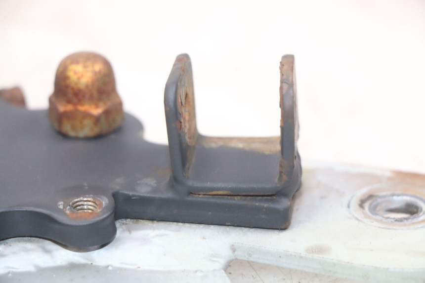 photo de PAIRE PLATINE CALE PIED AVANT YAMASAKI RAPTOR 50 (2013 - 2018) - Points de fixation