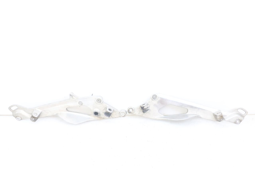 photo de PAIRE PLATINE CALE PIED AVANT YAMAHA TDM ABS 900 (2002 - 2014) - Détail de la pièce