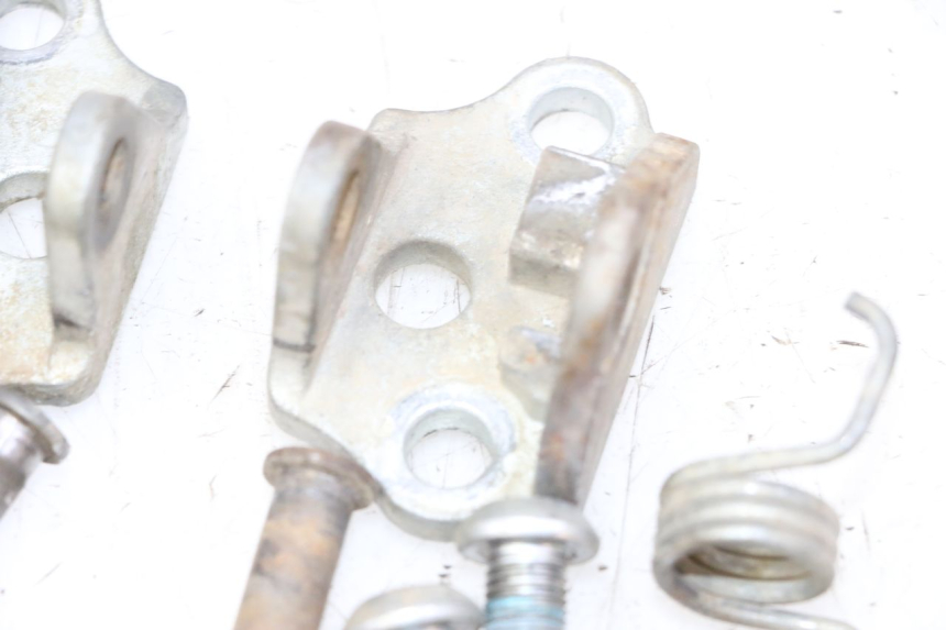 photo de PAIRE PLATINE CALE PIED AVANT YAMAHA YZ-F YZF 250 (2014 - 2018) - Autre angle de vue