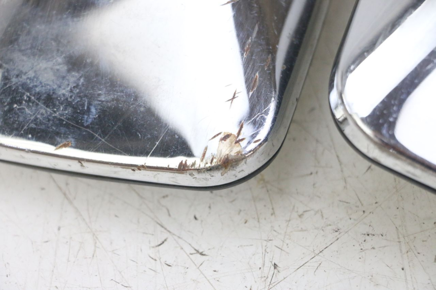 photo de PAIRE RETROVISEURS HONDA CBF 500 (2004 - 2007) - Points de fixation