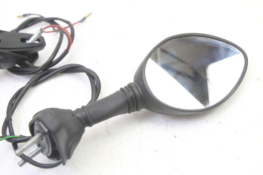 photo de PAIRE RETROVISEURS HONDA CBR RR FIREBLADE 900 (1992 - 1994) - Points de fixation