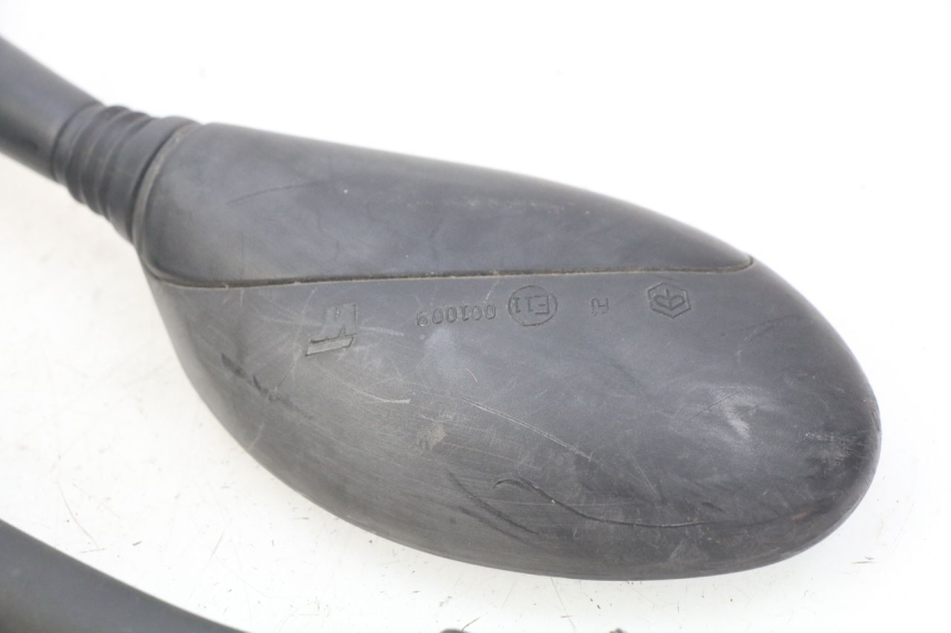 photo de PAIRE RETROVISEURS PIAGGIO FLY 100 (2006 - 2010) - Autre angle de vue