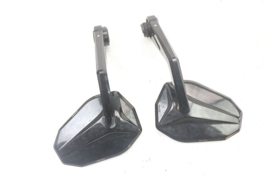 photo de PAIRE RETROVISEURS SUZUKI GSR 750 (2011 - 2017) - Détail de la pièce