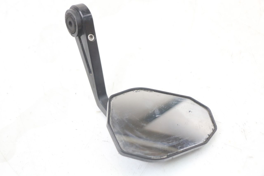 photo de PAIRE RETROVISEURS SUZUKI GSR 750 (2011 - 2017) - État de surface