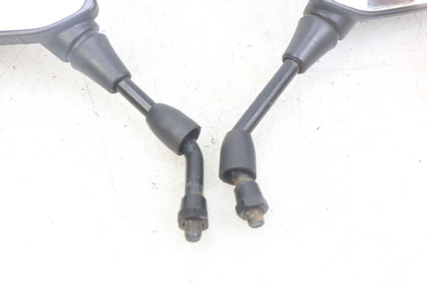 photo de PAIRE RETROVISEURS DAELIM VJ ROADWIN FI 125 (2008 - 2017) - Gros plan technique