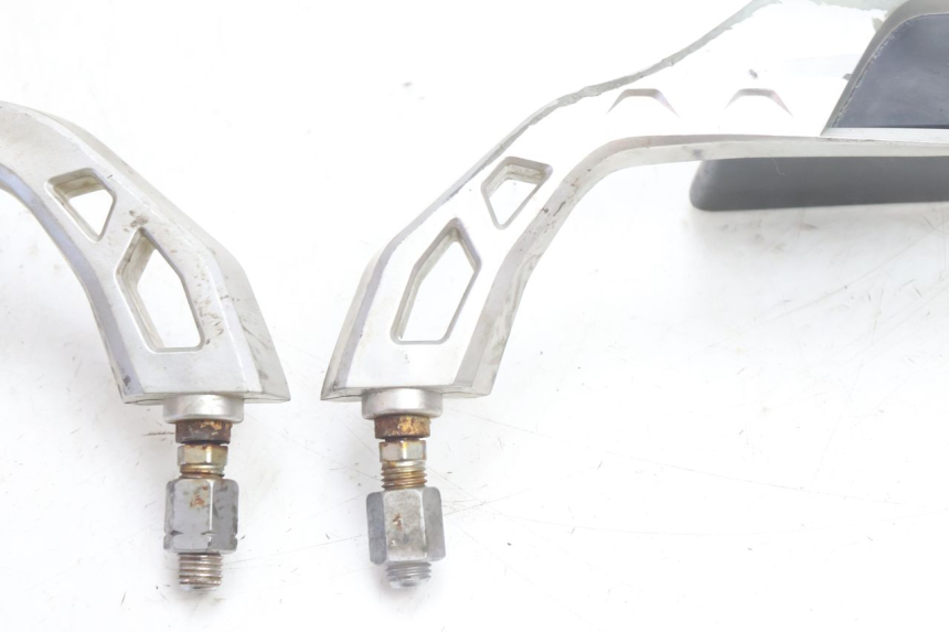 photo de PAIRE RETROVISEURS YAMAHA XJR 1300 (1998 - 2002) - Vue rapprochée