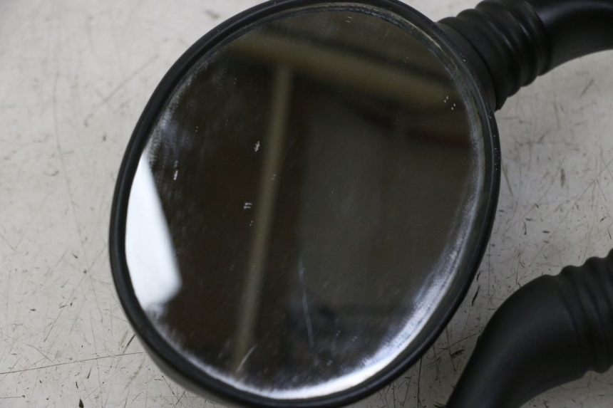 photo de PAIRE RETROVISEURS YAMAHA YP MAJESTY 125 (2007 - 2010) - Autre angle de vue