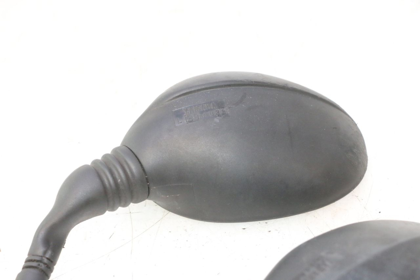 photo de PAIRE RETROVISEURS YAMAHA YP MAJESTY 125 (1998 - 2001) - Vue rapprochée