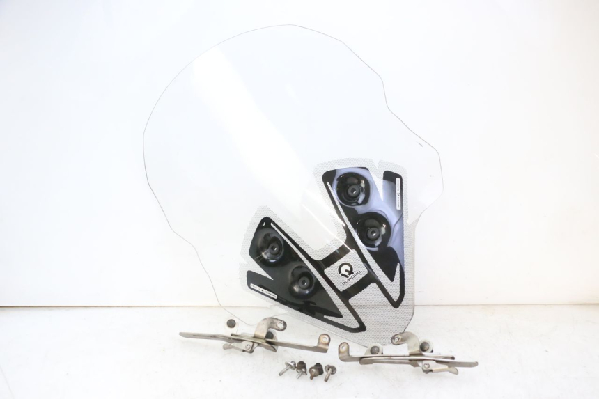 photo de PARE BRISE QUADRO 4 4D 350 (2015 - 2018) - Vue principale