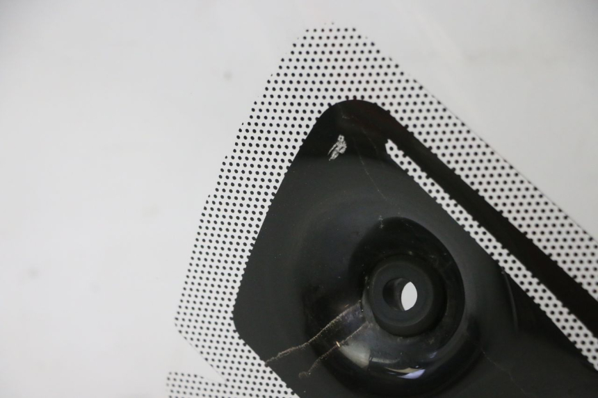 photo de PARE BRISE QUADRO 4 4D 350 (2015 - 2018) - Points de fixation