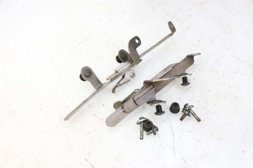 photo de PARE BRISE QUADRO 4 4D 350 (2015 - 2018) - État de surface