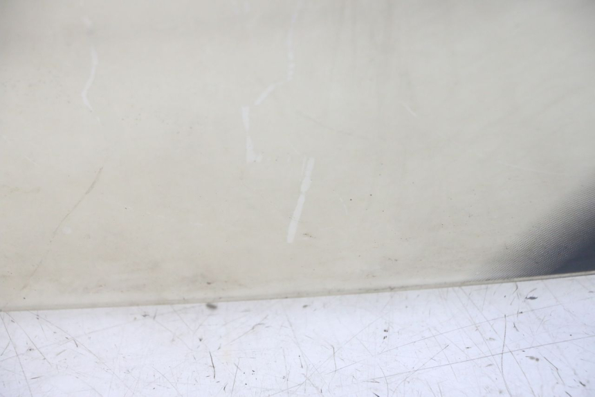 photo de PARE BRISE SUZUKI BURGMAN 125 (2007 - 2014) - Focus structure