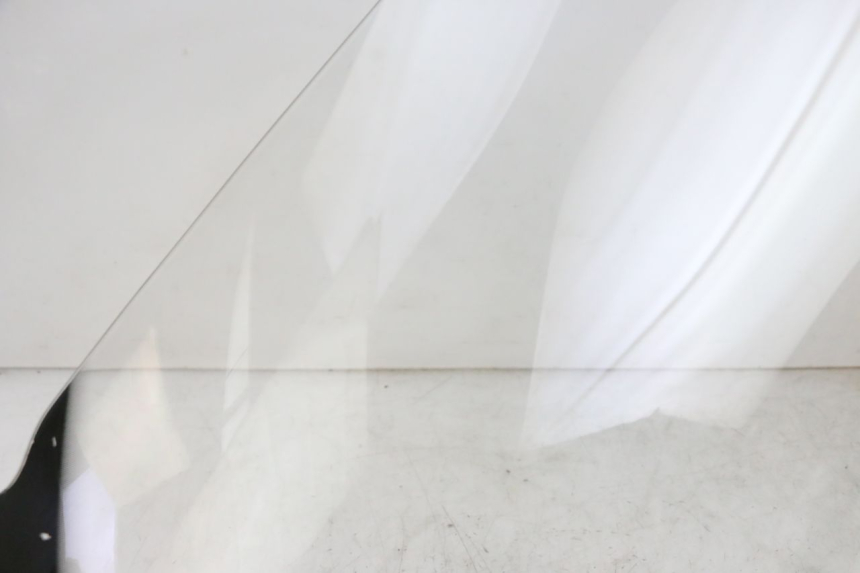 photo de PARE BRISE SUZUKI BURGMAN 125 (2007 - 2014) - Zoom état d’usage