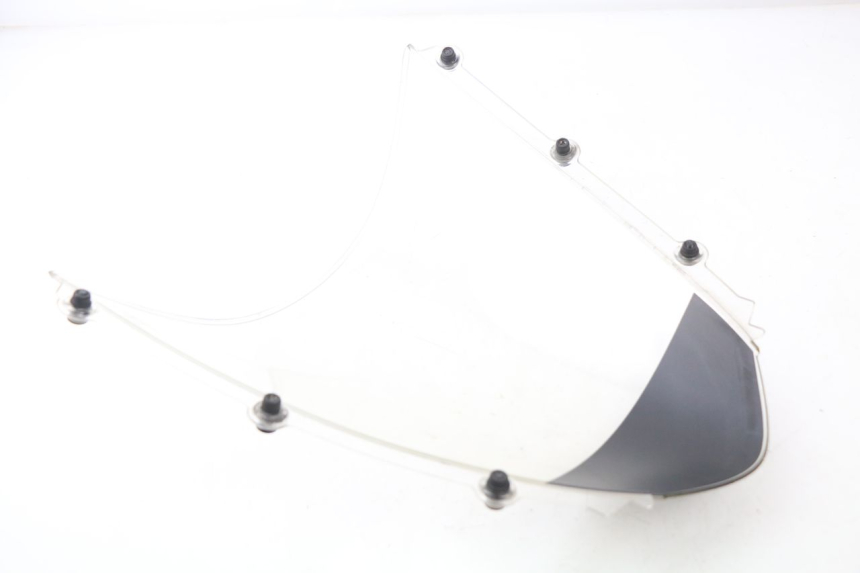 photo de PARE BRISE HONDA CBR RR FIREBLADE 1000 (2006 - 2007) - Gros plan technique