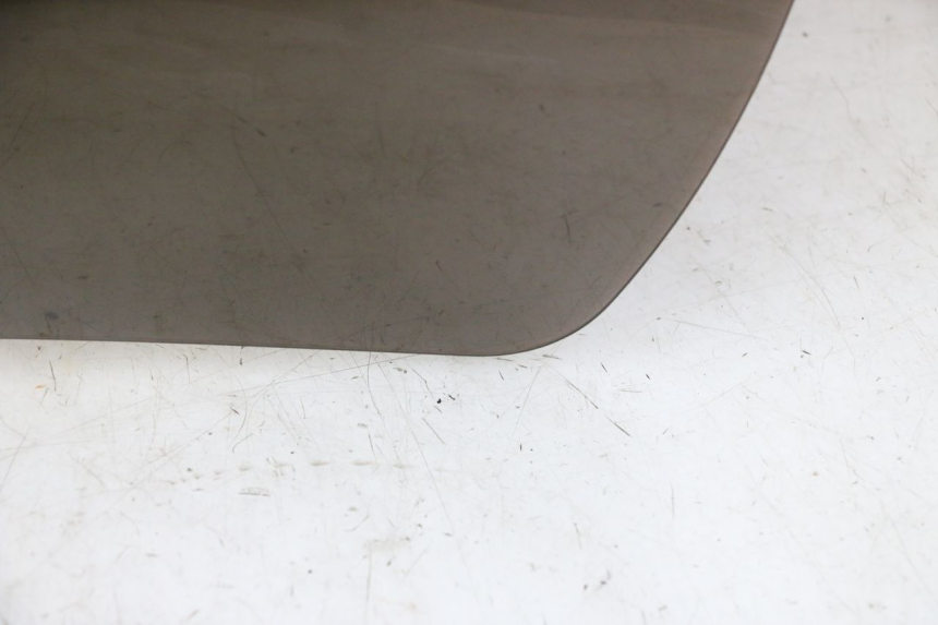 photo de PARE BRISE PEUGEOT CITYSTAR 50 (2013 - 2017) - Photo complémentaire