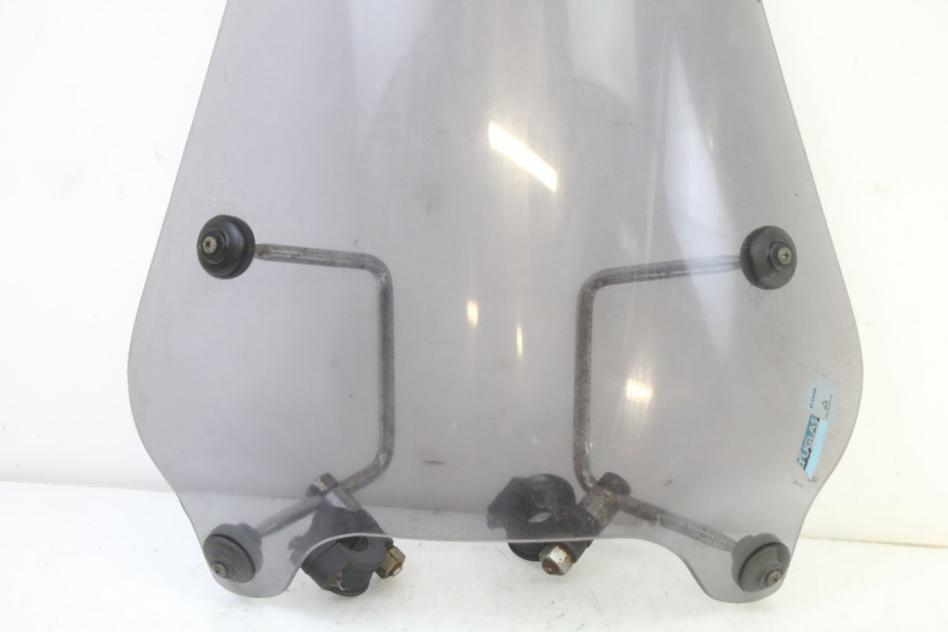 photo de PARE BRISE APRILIA CLASSIC 125 (1995 - 2001) - Gros plan technique