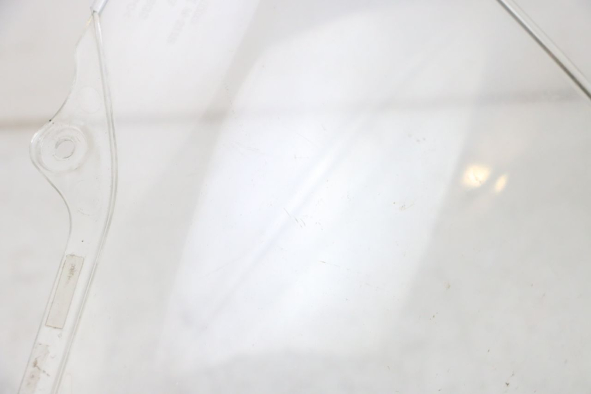 photo de PARE BRISE SUZUKI DL V STROM 1000 (2002 - 2007) - Détails caractéristiques