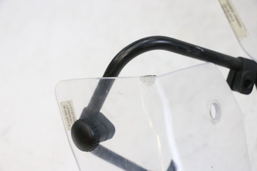 photo de PARE BRISE PEUGEOT E-VIVACITY 1 (2012 - 2018) - Autre angle de vue