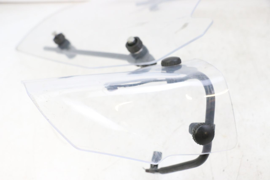 photo de PARE BRISE PEUGEOT E-VIVACITY 1 (2012 - 2018) - Vue d’ensemble