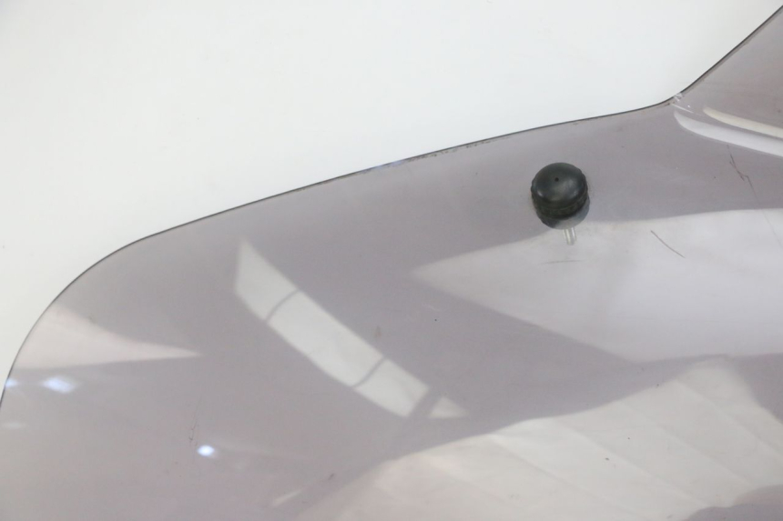 photo de PARE BRISE PEUGEOT ELYSTAR 125 (2002 - 2007) - Vue rapprochée