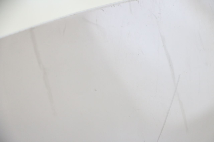 photo de PARE BRISE PEUGEOT ELYSTAR 125 (2002 - 2007) - Zoom état d’usage