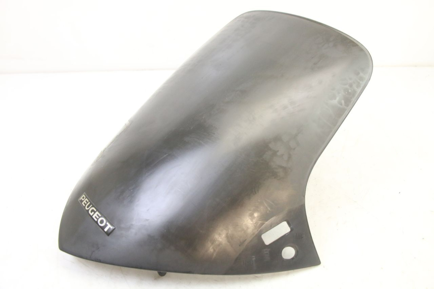 photo de PARE BRISE PEUGEOT ELYSTAR 50 (2002 - 2014) - Points de fixation