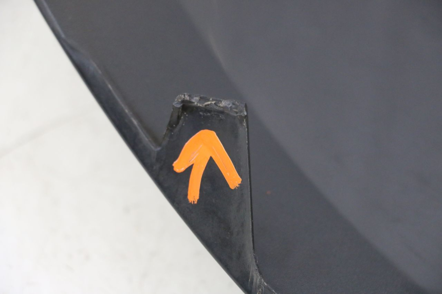 photo de PARE BRISE PEUGEOT ELYSTAR 50 (2002 - 2014) - Focus structure