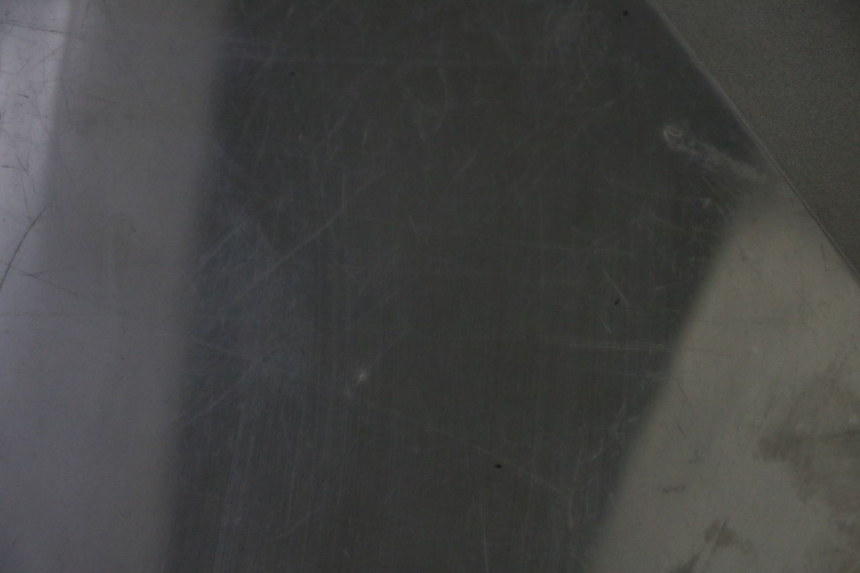 photo de PARE BRISE PEUGEOT ELYSTAR 50 (2002 - 2014) - Autre angle de vue