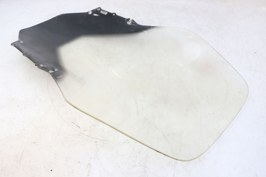 photo de PARE BRISE HONDA FES S-WING SWING ABS 125 (2007 - 2015) - Zoom état d’usage