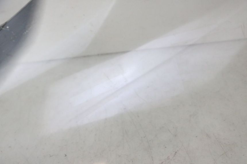 photo de PARE BRISE HONDA FES S-WING SWING ABS 125 (2007 - 2015) - Points de fixation