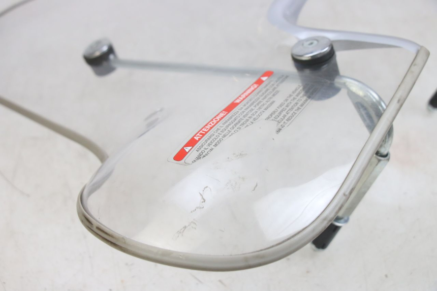 photo de PARE BRISE PIAGGIO FLY 125 (2005 - 2012) - État de surface