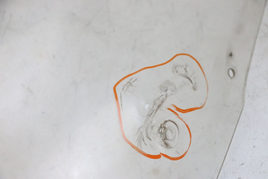 photo de PARE BRISE KAWASAKI GPZ RX 1000 (1986 - 1988) - Points de fixation