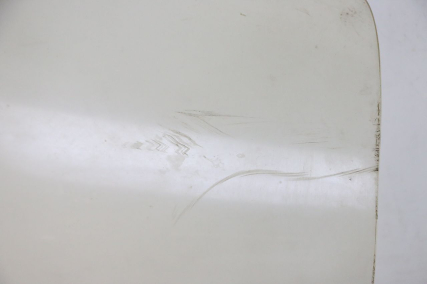 photo de PARE BRISE KYMCO GRAND DINK 125 (2002 - 2007) - Autre angle de vue