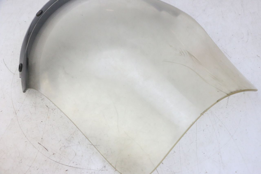 photo de PARE BRISE KYMCO GRAND DINK 125 (2002 - 2007) - Gros plan technique