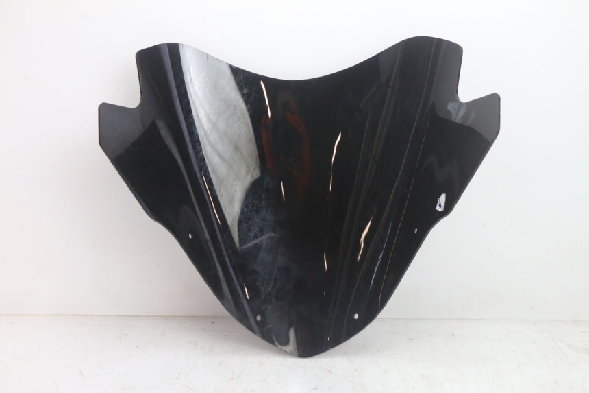 photo de PARE BRISE SYM GTS EVO 125 (2009 - 2013) - Gros plan technique