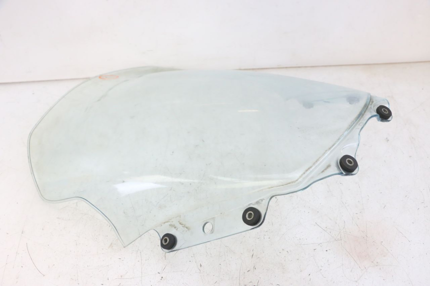 photo de PARE BRISE PIAGGIO MP3 LT 400 (2007 - 2012) - Gros plan technique