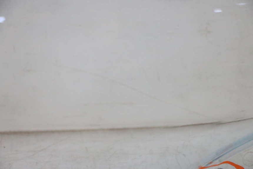 photo de PARE BRISE PIAGGIO MP3 125 (2006 - 2014) - Vue rapprochée