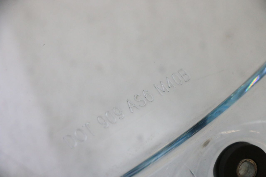 photo de PARE BRISE PIAGGIO MP3 125 (2006 - 2014) - Détail de la pièce