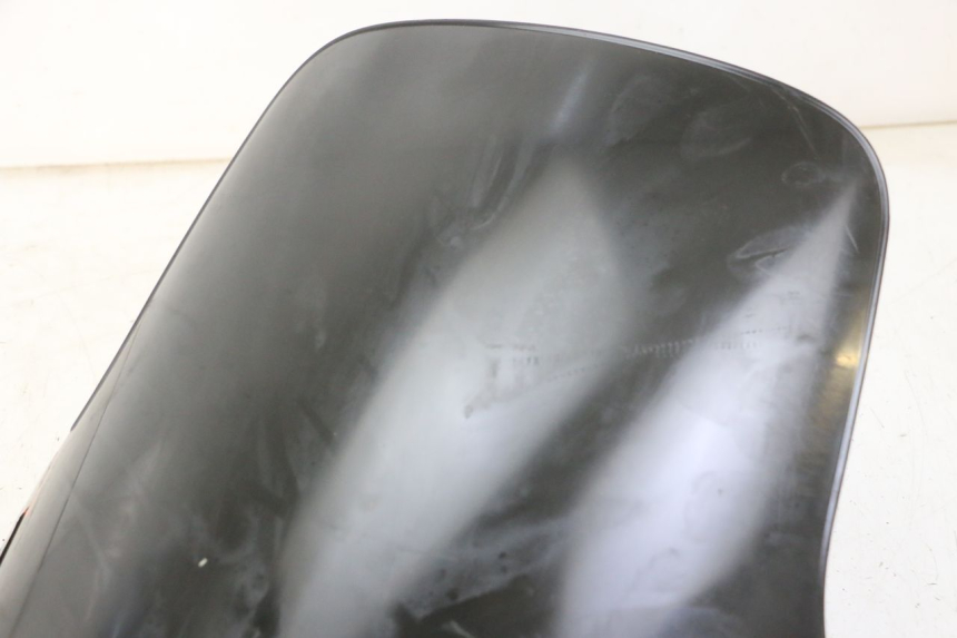 photo de PARE BRISE PEUGEOT ELYSTAR 50 (2002 - 2014) - Détail de la pièce