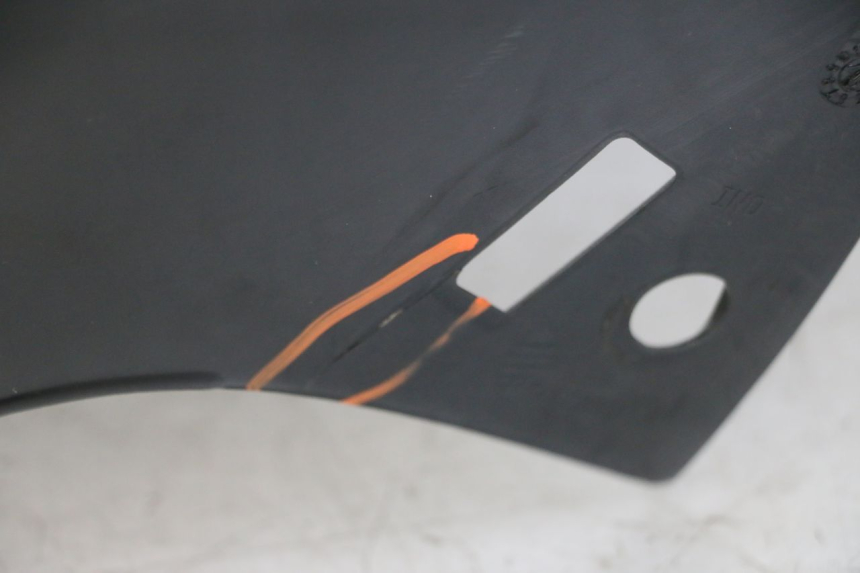 photo de PARE BRISE PEUGEOT ELYSTAR 50 (2002 - 2014) - Vue rapprochée