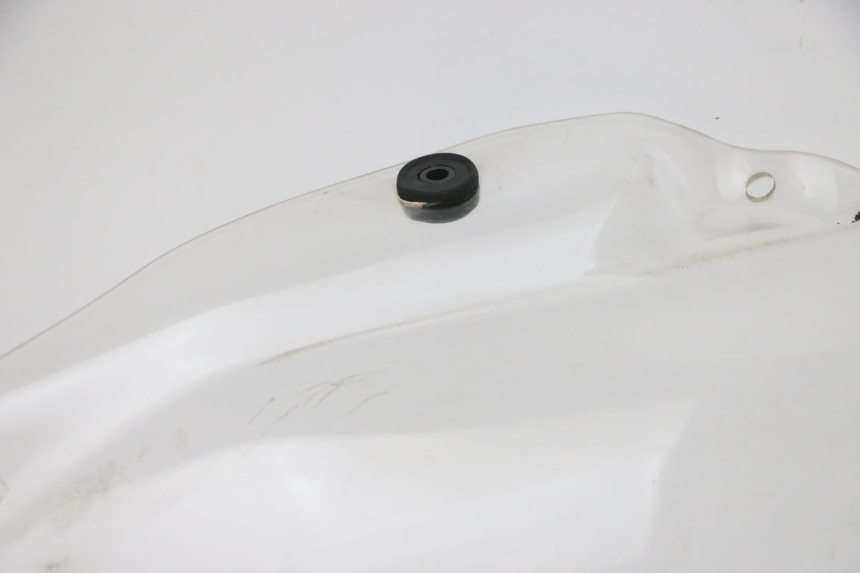 photo de PARE BRISE PEUGEOT SATELIS COMPRESSOR K15 125 (2006 - 2009) - Vue rapprochée