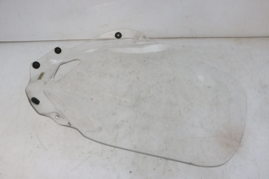 photo de PARE BRISE PEUGEOT SATELIS COMPRESSOR K15 125 (2006 - 2009) - Zoom état d’usage