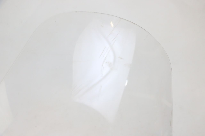 photo de PARE BRISE PEUGEOT SATELIS COMPRESSOR K15 125 (2006 - 2009) - Marquages et références