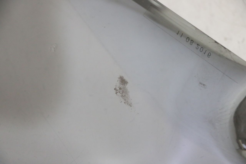 photo de PARE BRISE PEUGEOT SATELIS 125 (2013 - 2018) - État de surface