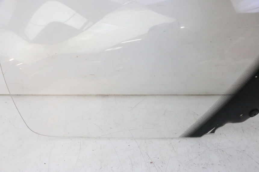 photo de PARE BRISE PEUGEOT SATELIS 125 (2010 - 2012) - Zoom composants